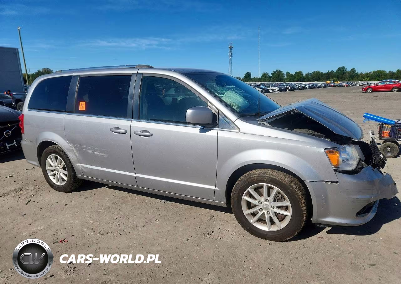 2018 Dodge Grand Caravan Sxt VIN:2C4RDGCG2JR178805 - 4