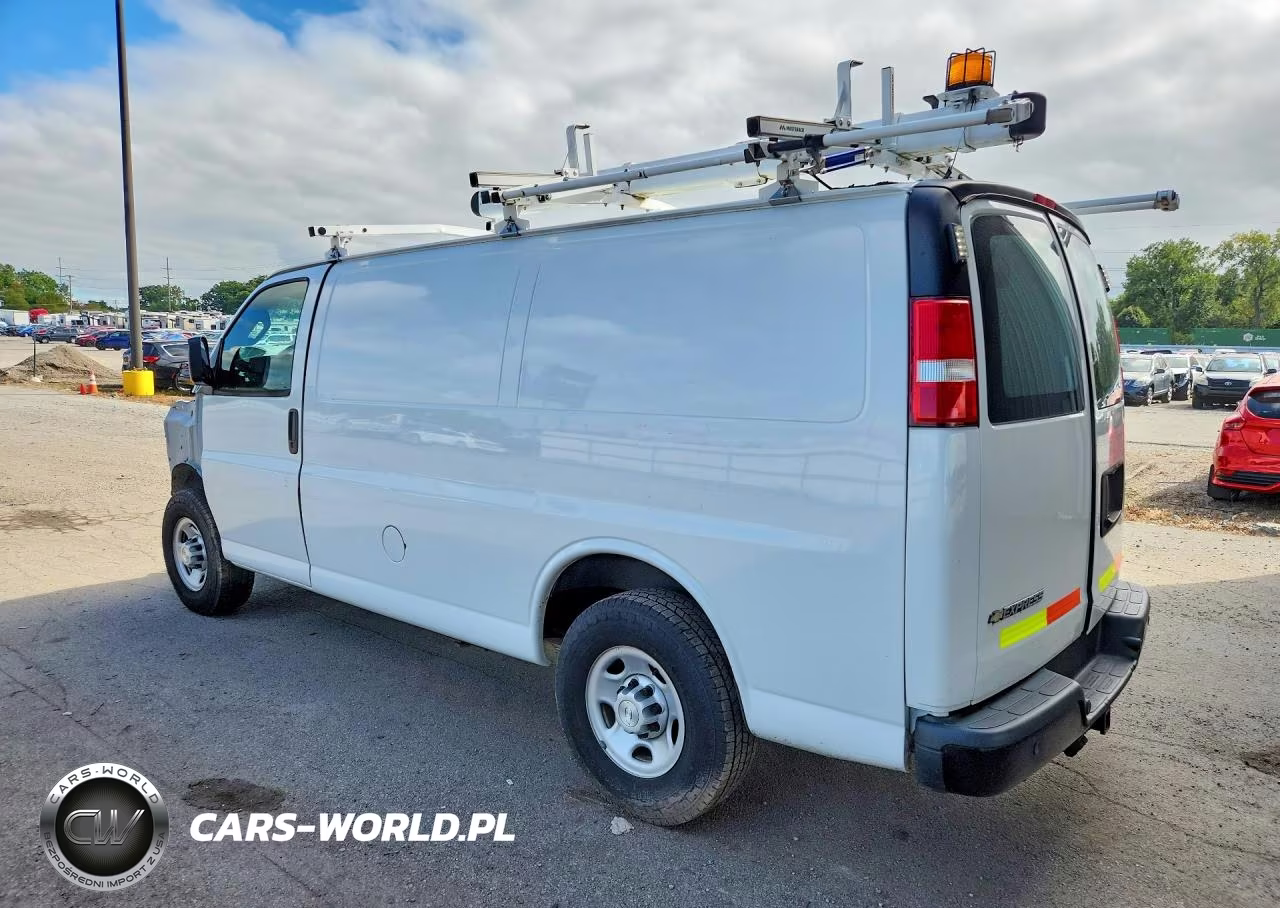 2019 Chevrolet Express G2500 VIN:1GCWGAFP2K1304122 - 2