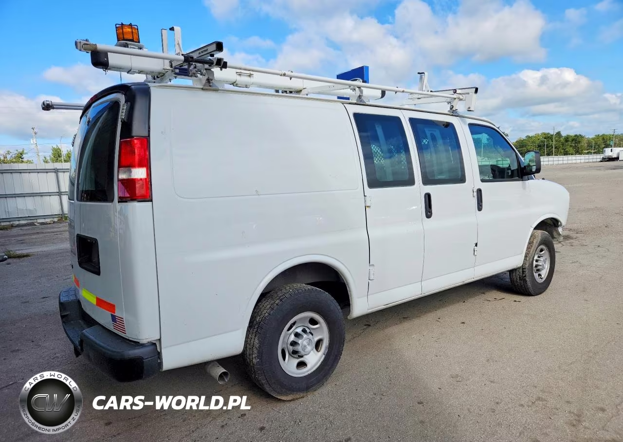 2019 Chevrolet Express G2500 VIN:1GCWGAFP2K1304122 - 3