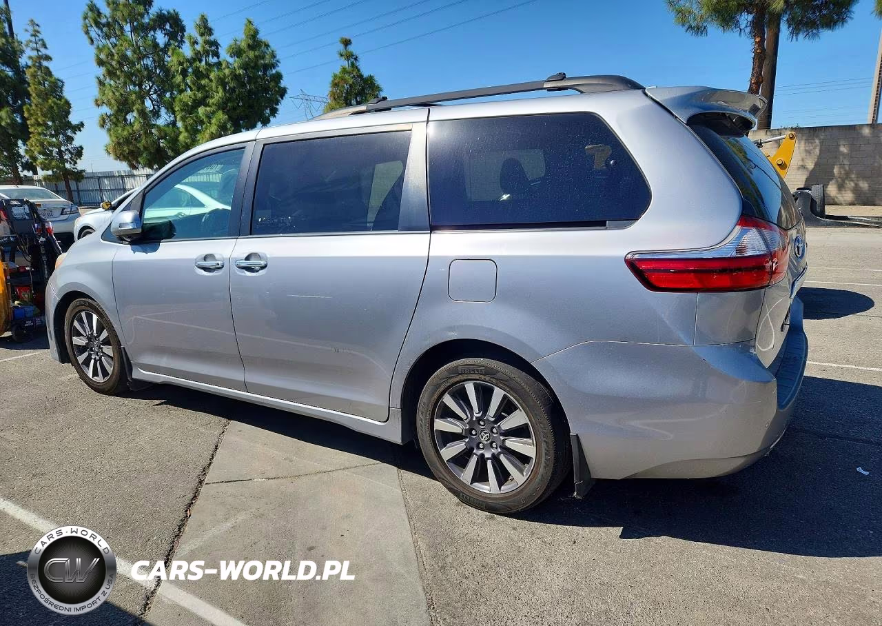 2018 Toyota Sienna Limited Premium 7-Passenger VIN:5TDYZ3DC3JS924011 - 2