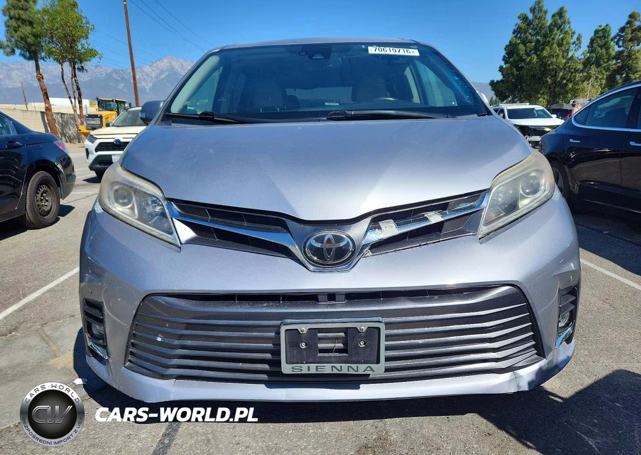 2018 Toyota Sienna Limited Premium 7-Passenger VIN:5TDYZ3DC3JS924011 - 5