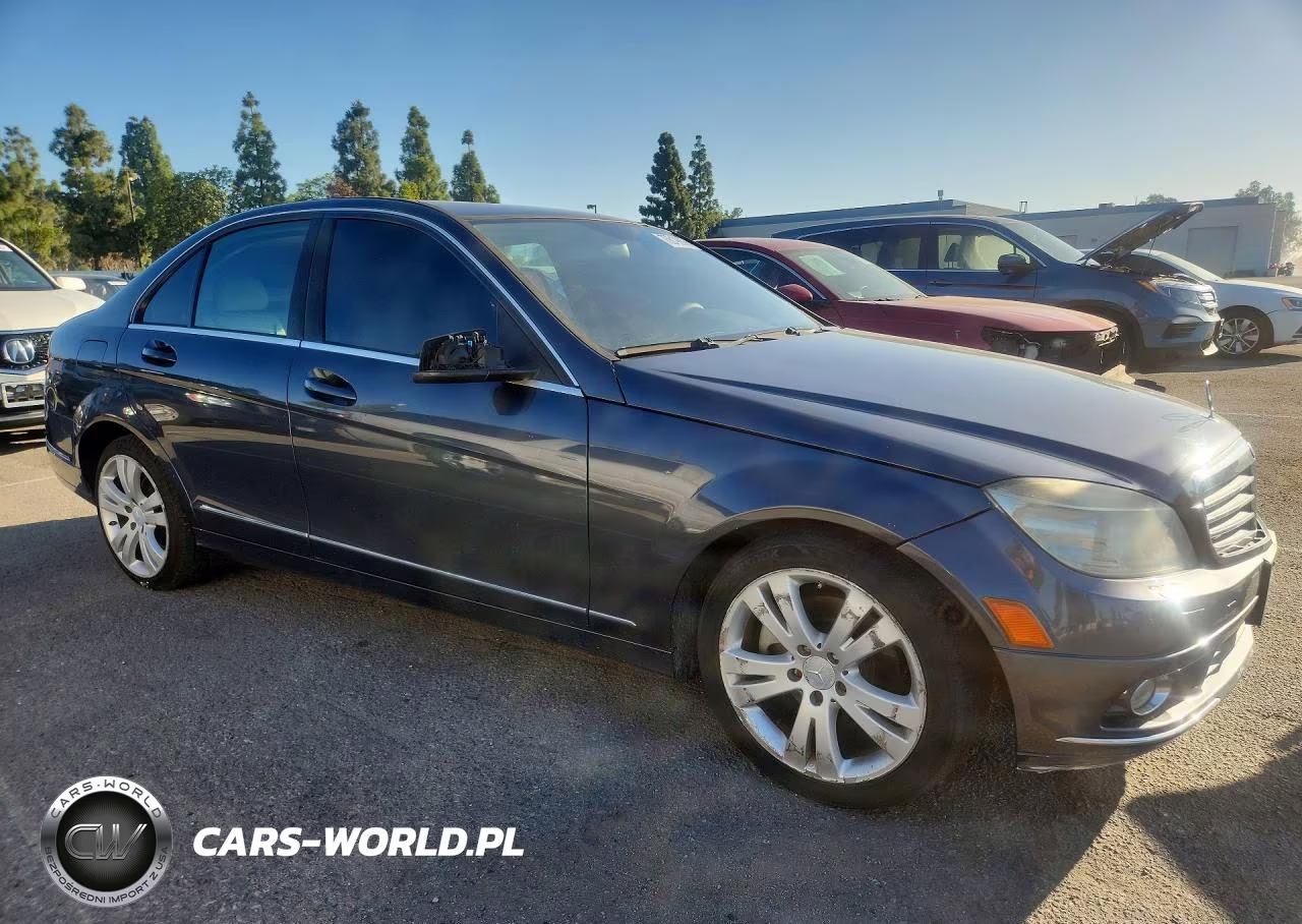 2010 Mercedes-Benz C 300 VIN:WDDGF5EB1AR086720 - 4