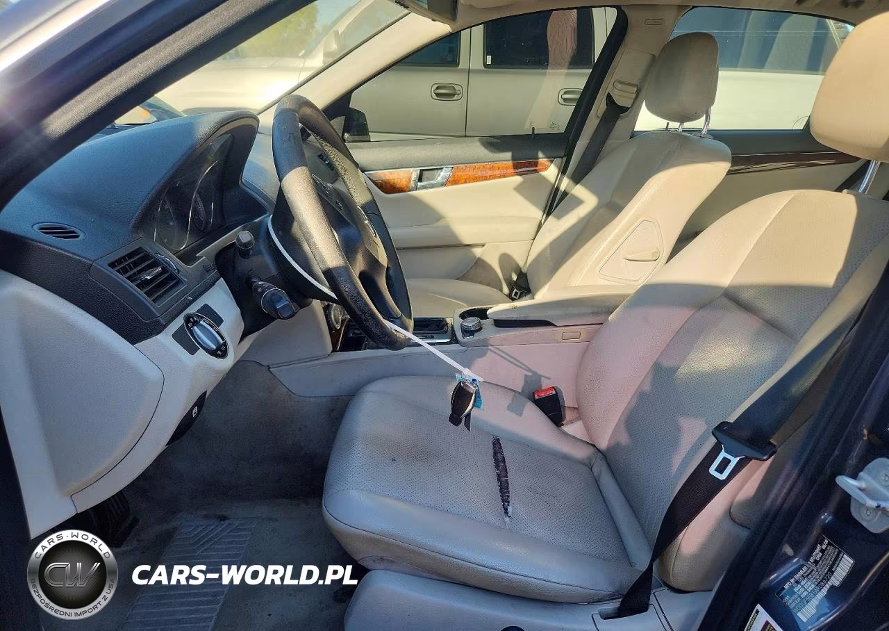 2010 Mercedes-Benz C 300 VIN:WDDGF5EB1AR086720 - 7