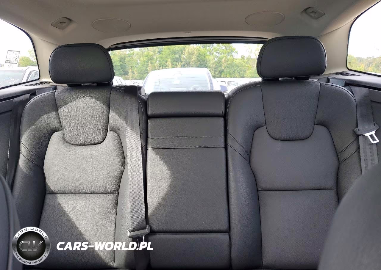 2022 Volvo Xc60 B5 Momentum VIN:YV4L12RK6N1915685 - 10