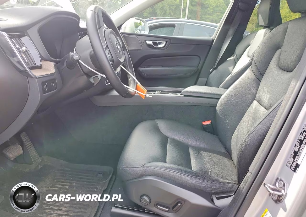 2022 Volvo Xc60 B5 Momentum VIN:YV4L12RK6N1915685 - 7