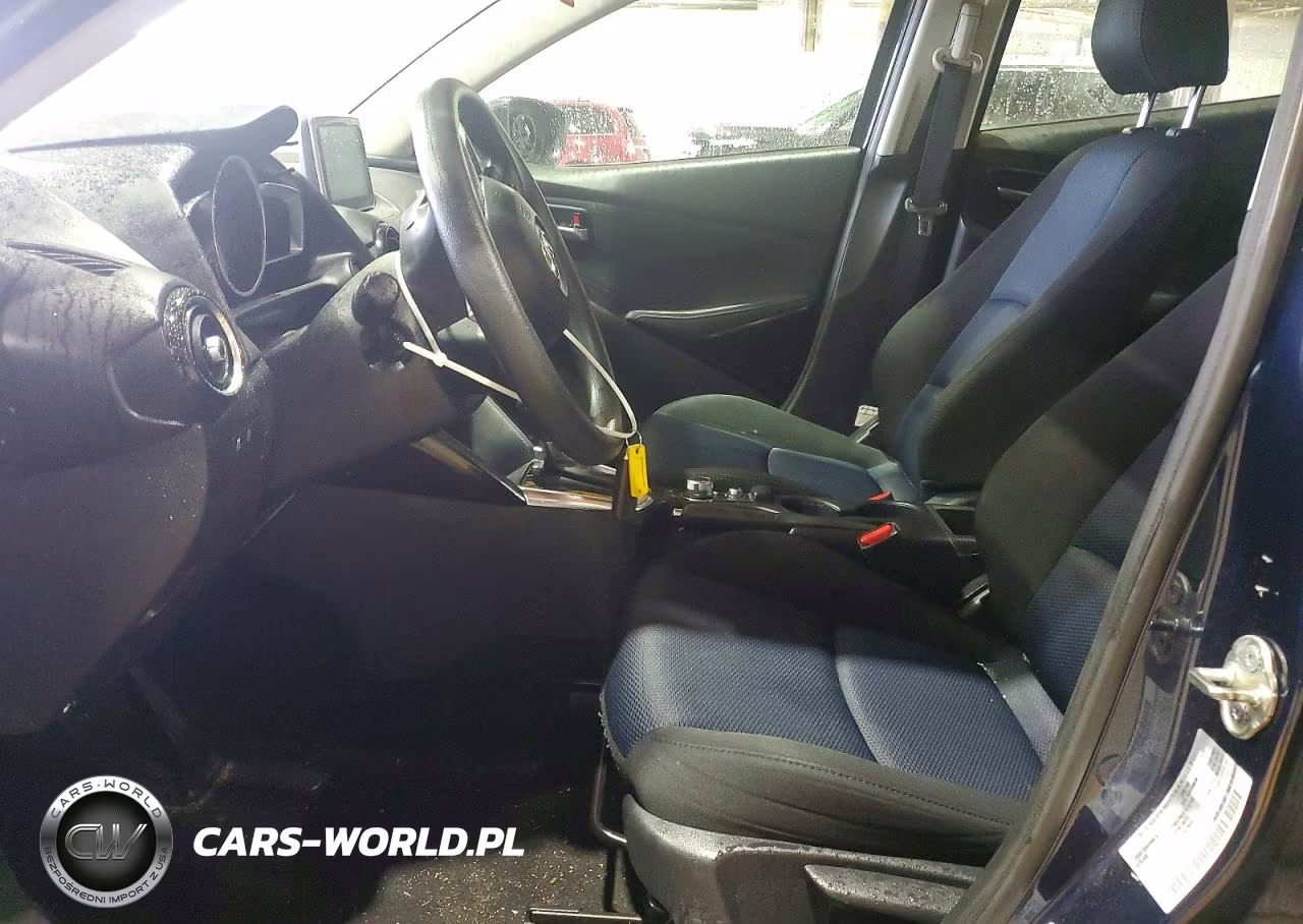 2018 Toyota Yaris Ia Base VIN:3MYDLBYVXJY330886 - 7