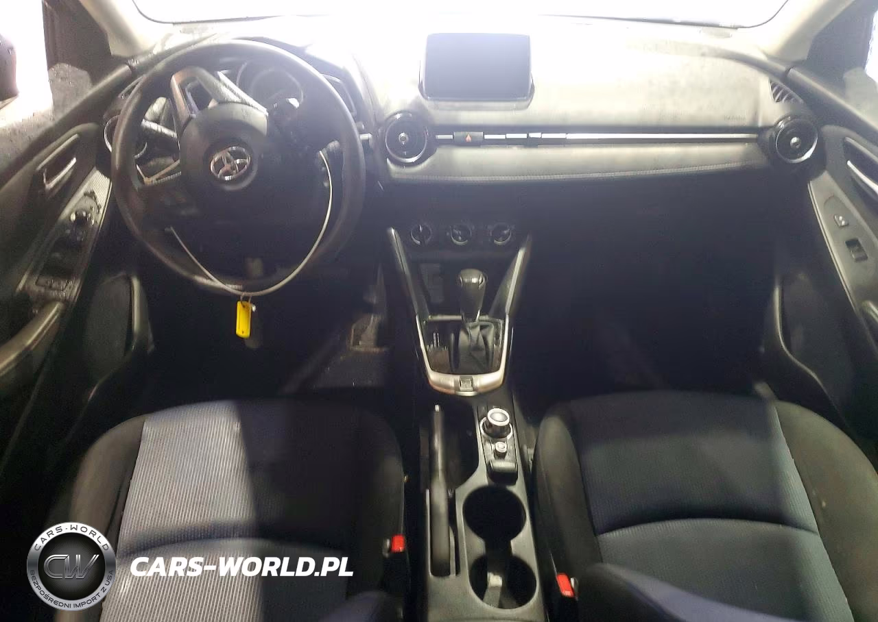 2018 Toyota Yaris Ia Base VIN:3MYDLBYVXJY330886 - 8