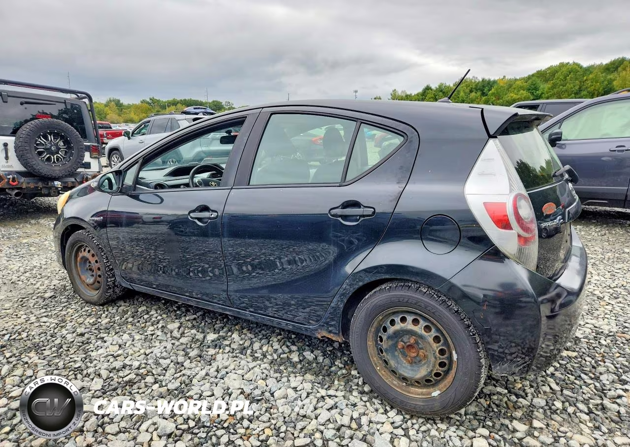 2012 Toyota Prius C Two VIN:JTDKDTB34C1510064 - 2