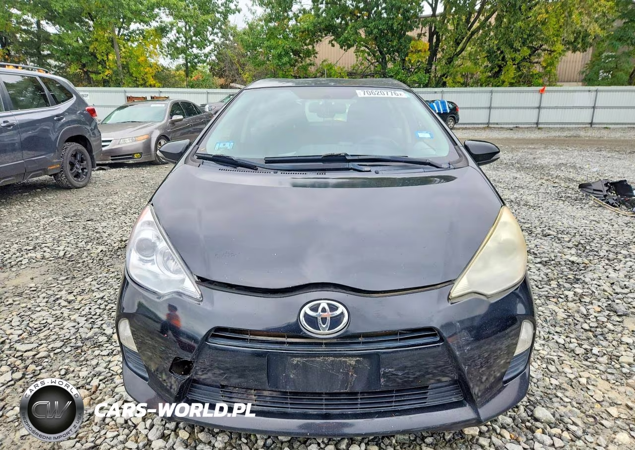 2012 Toyota Prius C Two VIN:JTDKDTB34C1510064 - 5