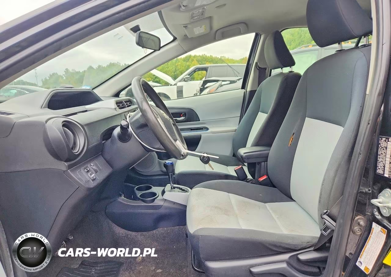 2012 Toyota Prius C Two VIN:JTDKDTB34C1510064 - 7
