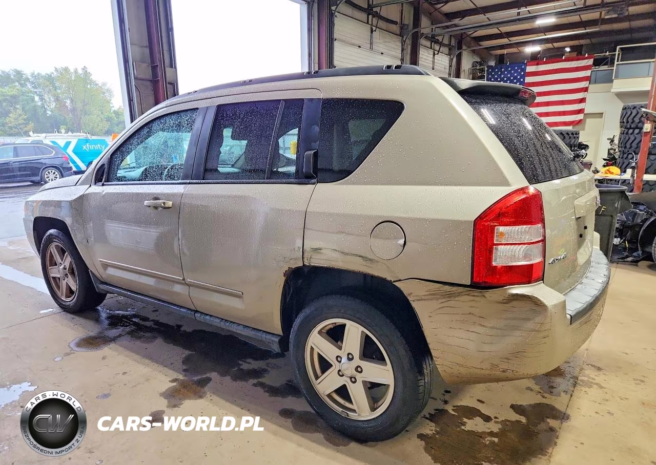 2010 Jeep Compass Sport VIN:1J4NF4FBXAD511062 - 2