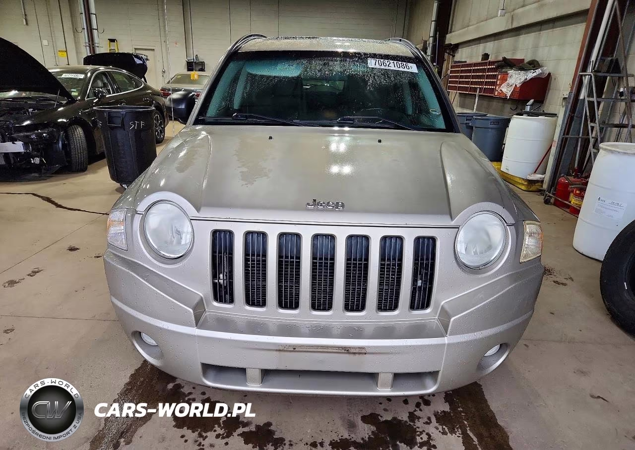 2010 Jeep Compass Sport VIN:1J4NF4FBXAD511062 - 5
