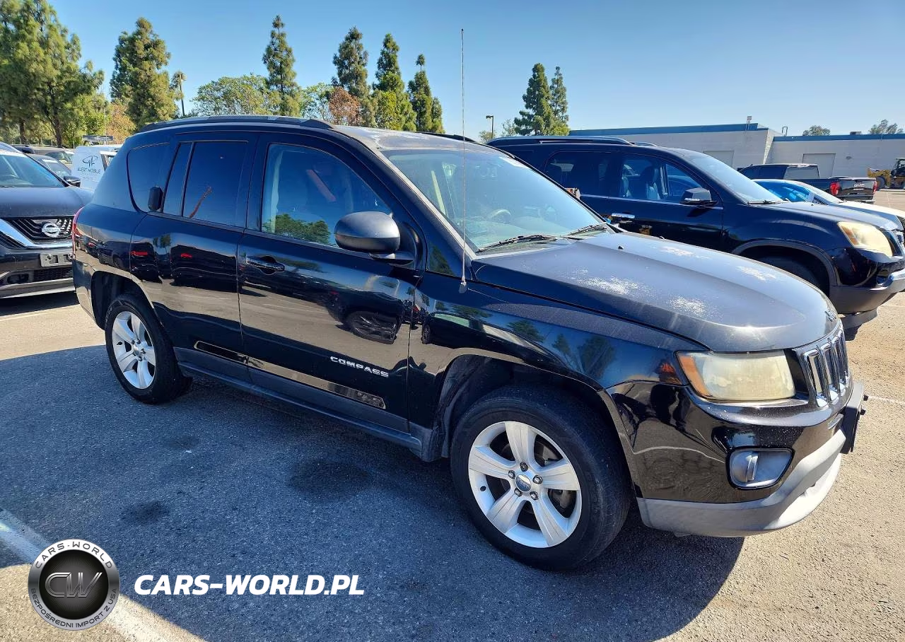 2016 Jeep Compass Sport VIN:1C4NJCBA2GD641745 - 4