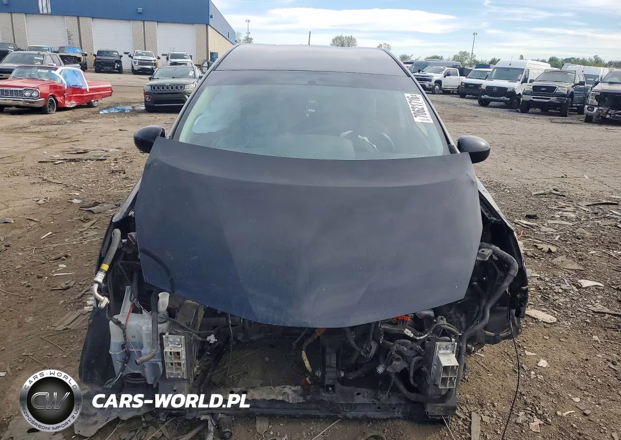 2013 Toyota Prius V Two VIN:JTDZN3EU6D3219264 - 5
