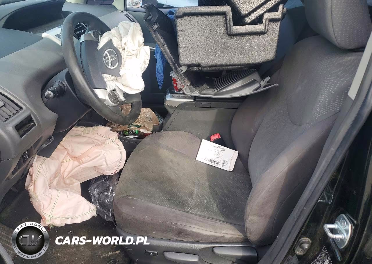 2013 Toyota Prius V Two VIN:JTDZN3EU6D3219264 - 7