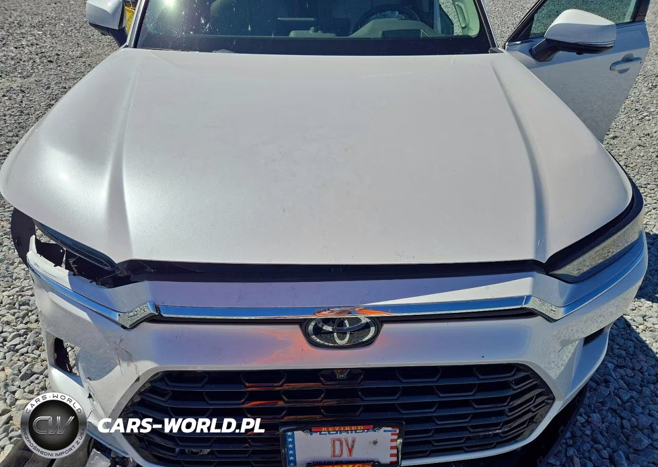2025 Toyota Grand Highlander Platinum VIN:5TDAAAB52SS087884 - 11