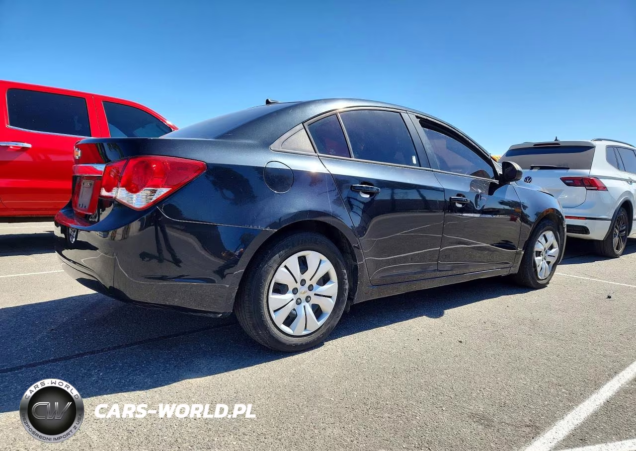2014 Chevrolet Cruze Ls VIN:1G1PA5SG0E7194121 - 3