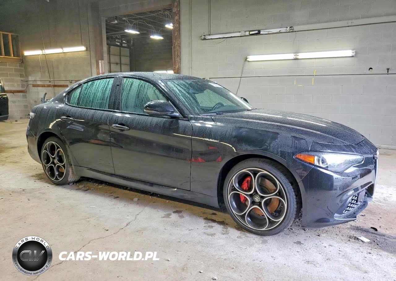 2024 Alfa Romeo Giulia Ti VIN:ZARFANBNXR7679556 - 4