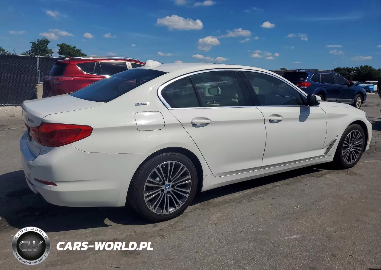 2019 BMW 530E VIN:WBAJA9C56KB393567 - 3