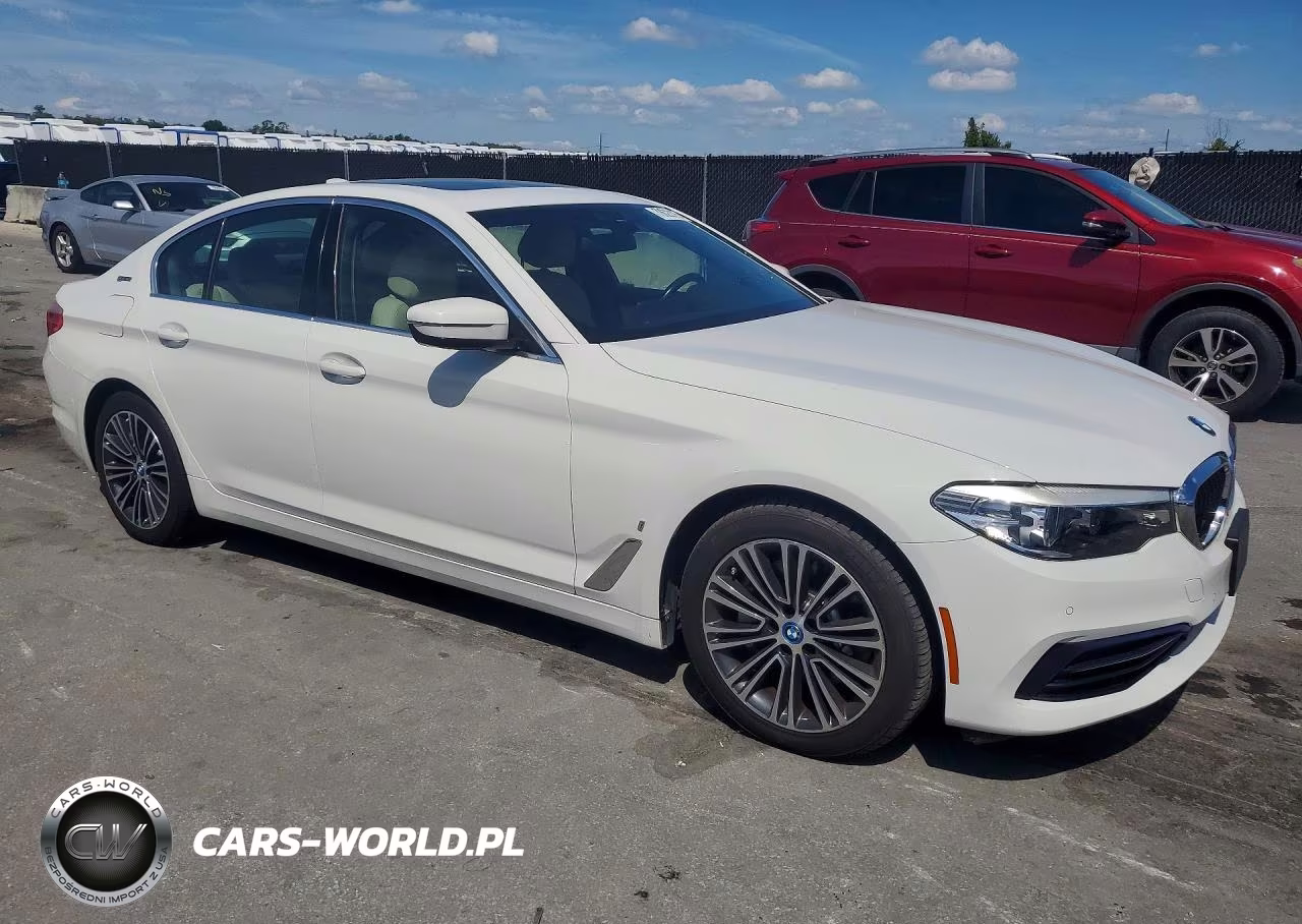 2019 BMW 530E VIN:WBAJA9C56KB393567 - 4