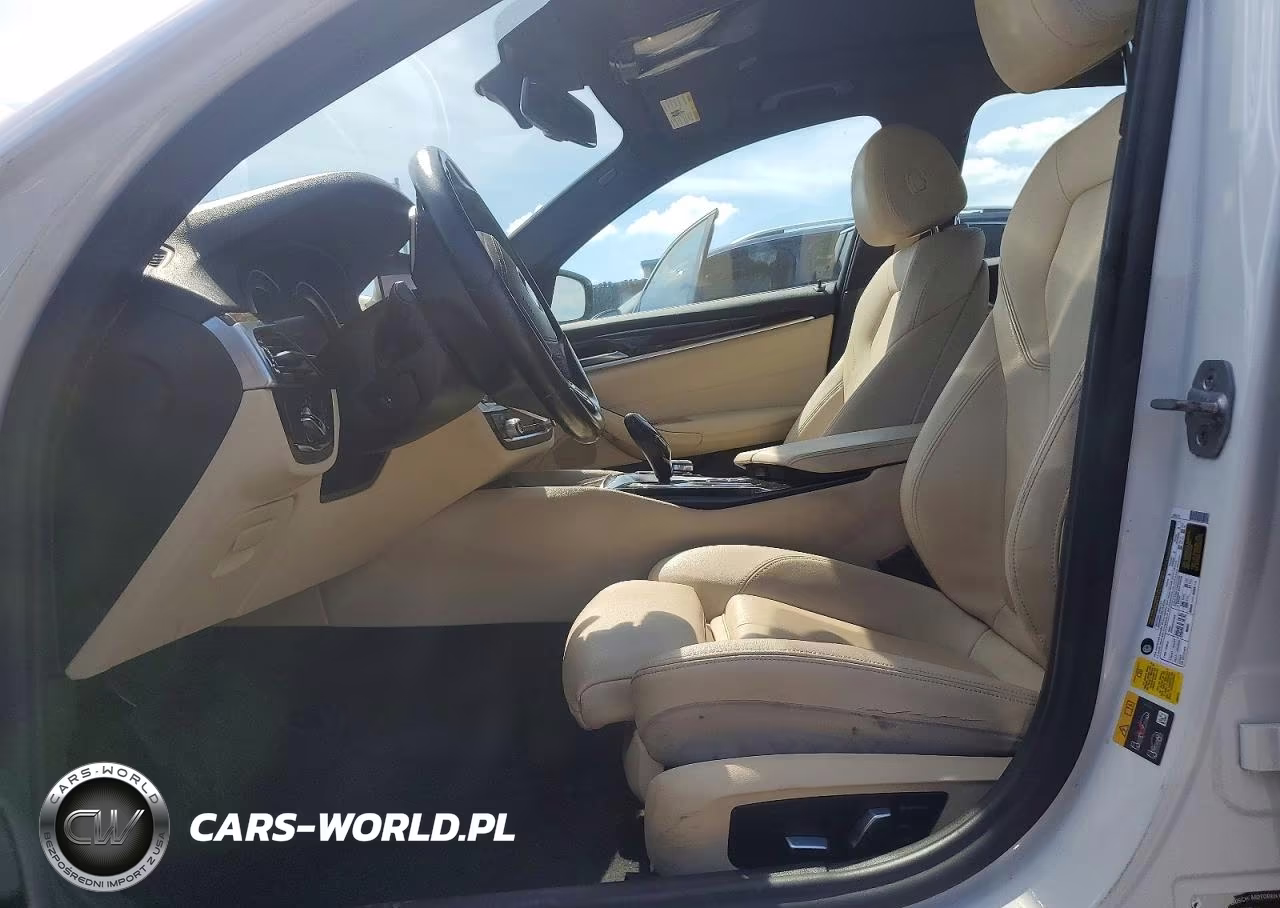2019 BMW 530E VIN:WBAJA9C56KB393567 - 7