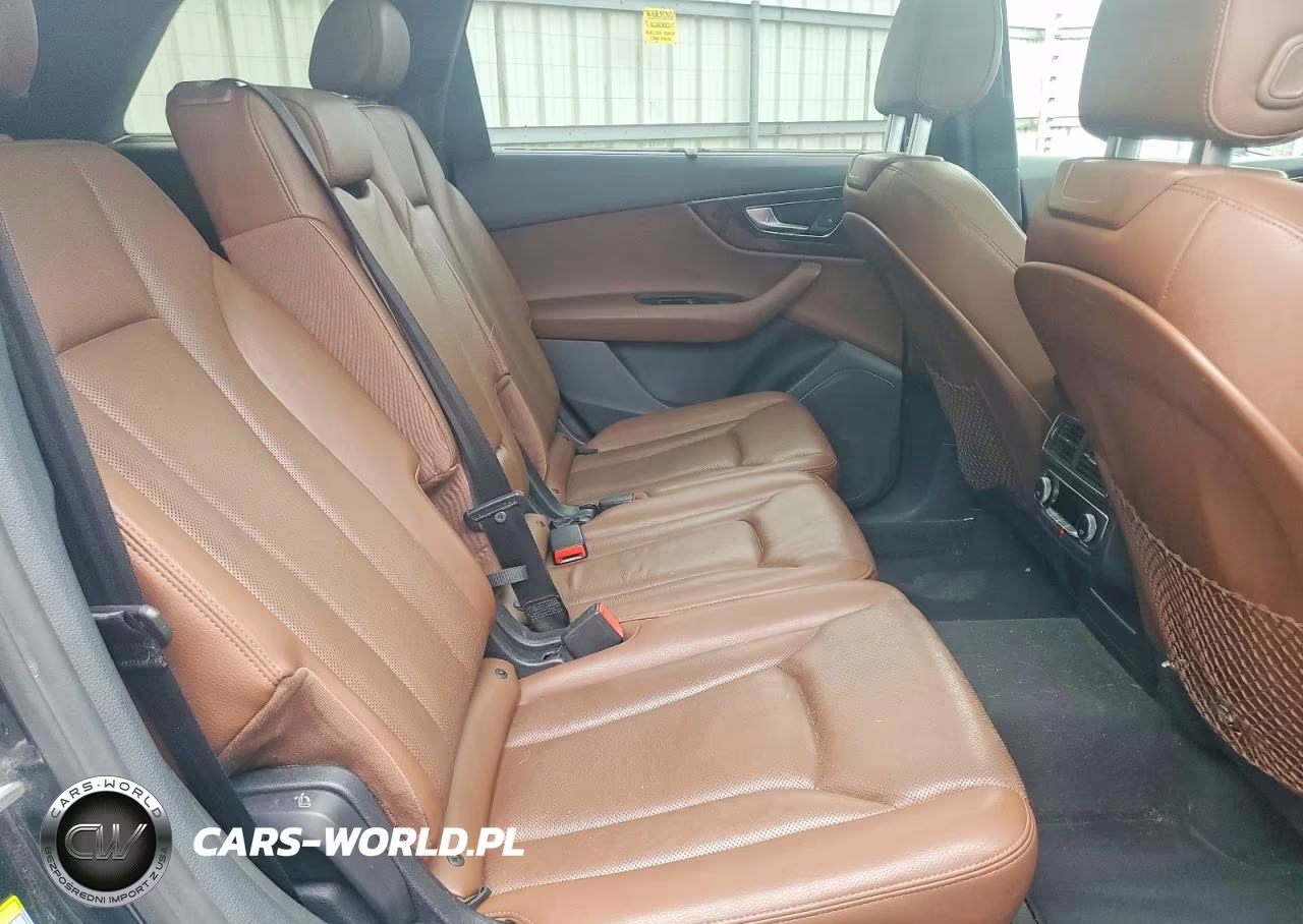 2017 Audi Q7 Premium Plus VIN:WA1LAAF74HD019220 - 11