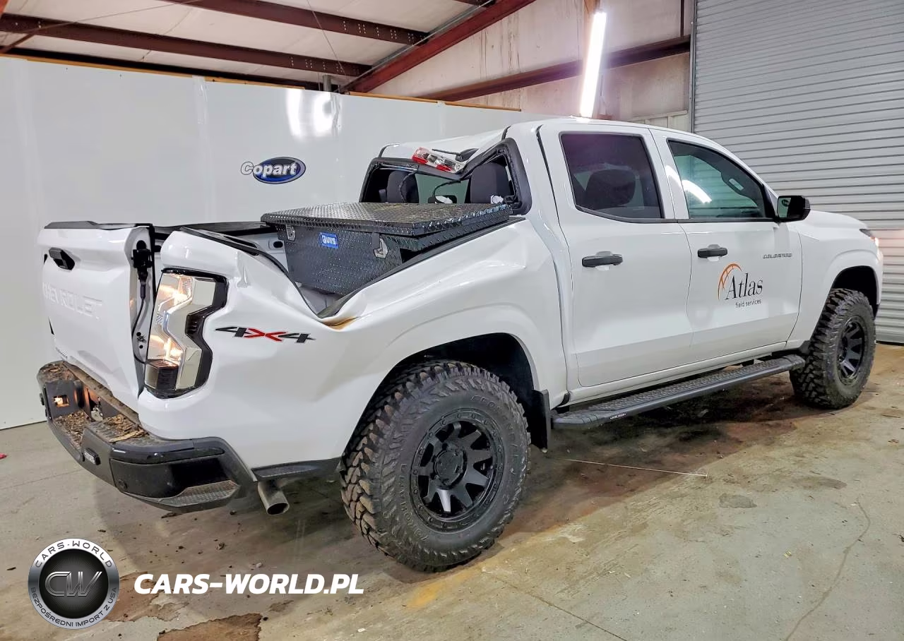 2026 Chevrolet Colorado VIN:1GCPTBEKXT1232969 - 3
