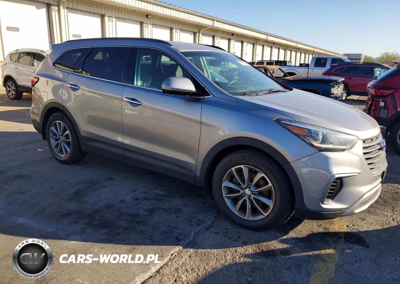 2017 Hyundai Santa Fe Se VIN:KM8SMDHF5HU251772 - 4