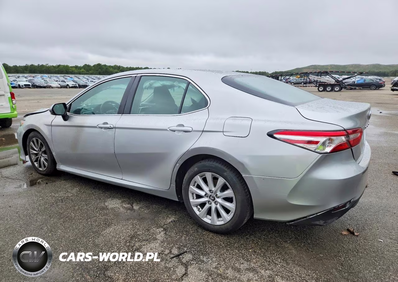 2018 Toyota Camry Le VIN:4T1B11HK0JU541783 - 2