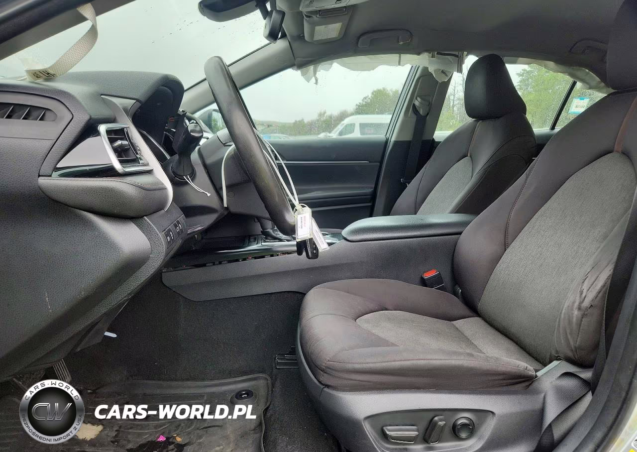 2018 Toyota Camry Le VIN:4T1B11HK0JU541783 - 7