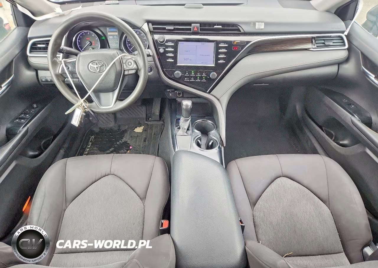 2018 Toyota Camry Le VIN:4T1B11HK0JU541783 - 8