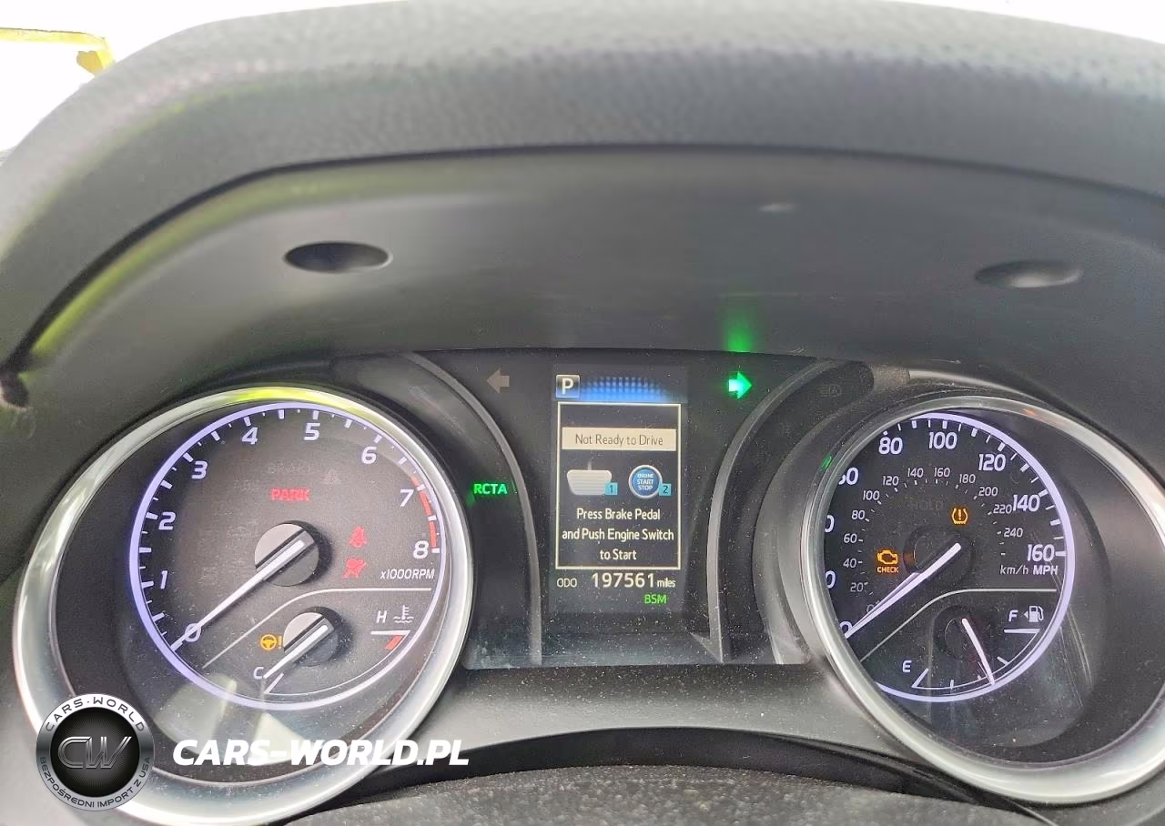 2018 Toyota Camry Le VIN:4T1B11HK0JU541783 - 9