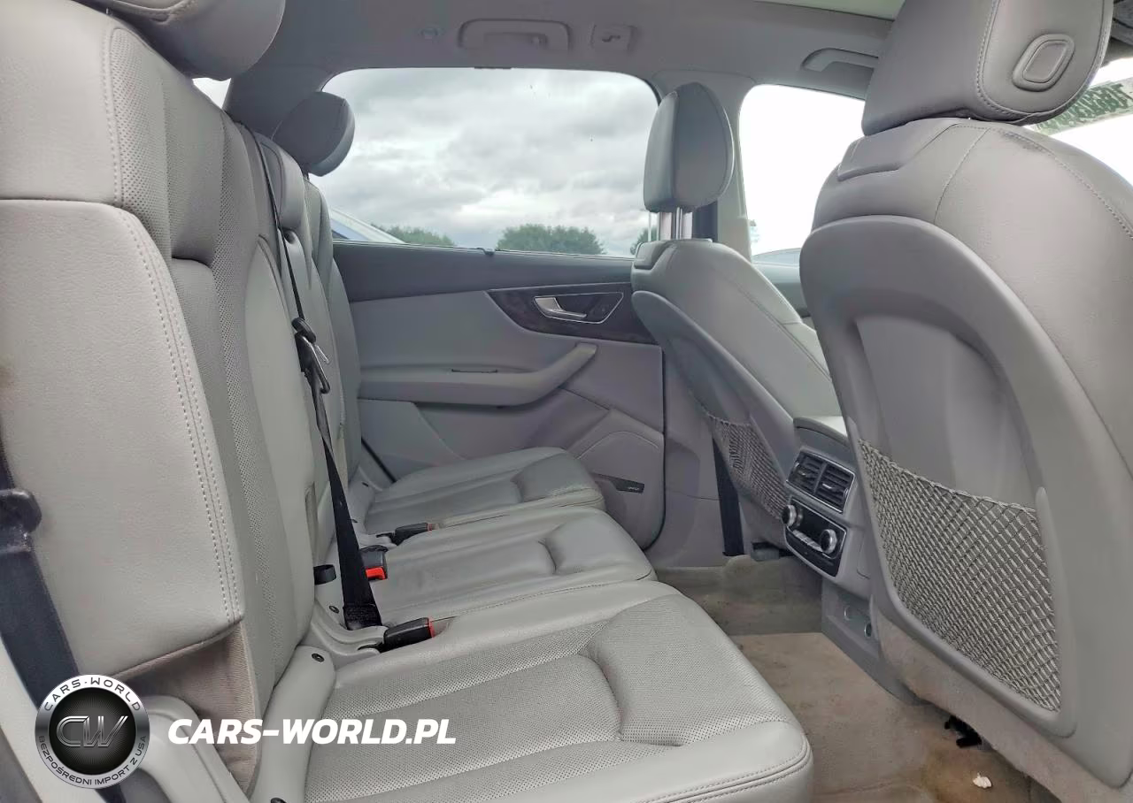 2019 Audi Q7 Premium Plus VIN:WA1LAAF7XKD001053 - 11