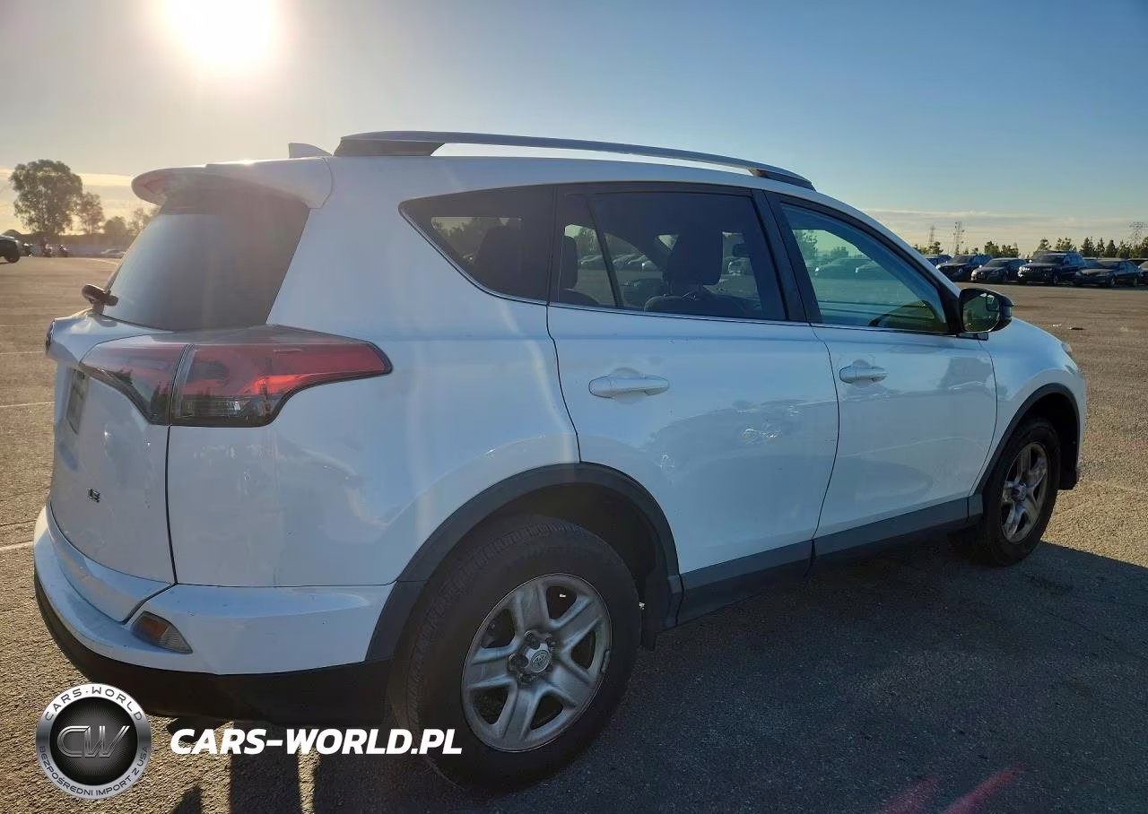2016 Toyota Rav4 Le VIN:2T3ZFREV6GW267227 - 3