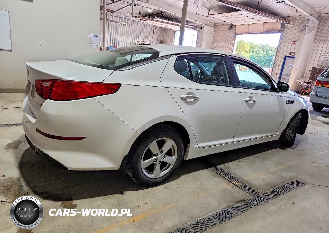 2015 Kia Optima Lx VIN:5XXGM4A77FG500699 - 3