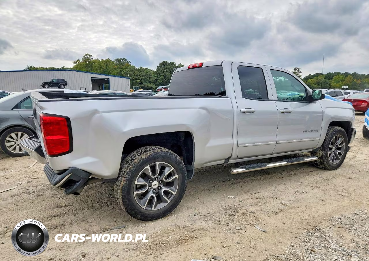 2018 Chevrolet Silverado C1500 Lt VIN:1GCRCREC4JZ172518 - 3