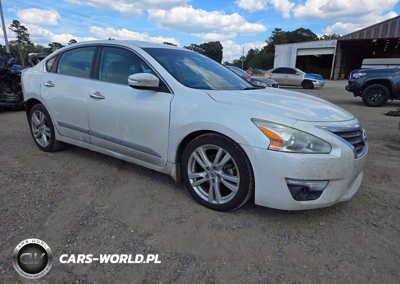 2015 Nissan Altima 3.5 S VIN:1N4BL3AP4FC569041 - 4