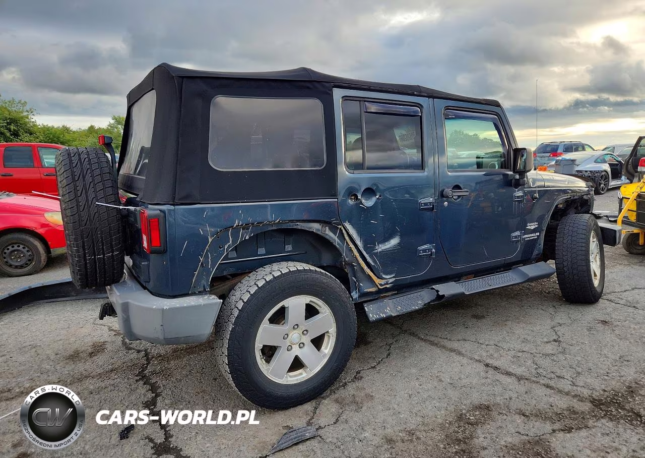 2008 Jeep Wrangler Unlimited Sahara VIN:1J4GA59188L608759 - 3