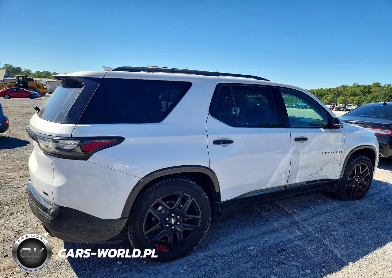 2018 Chevrolet Traverse Premier VIN:1GNEVJKW6JJ166914 - 3