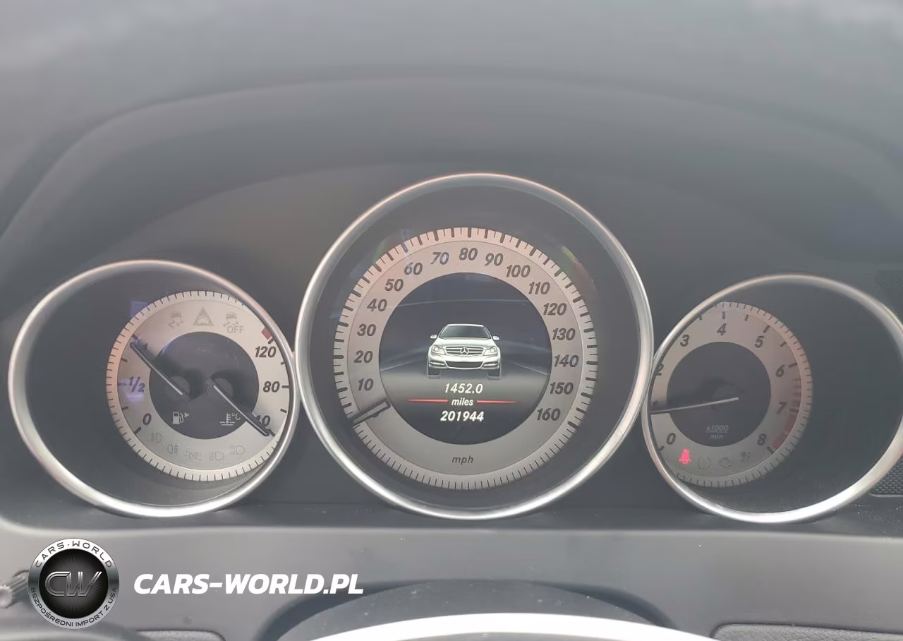 2014 Mercedes-Benz C 300 4Matic VIN:WDDGF8AB6EG207783 - 9