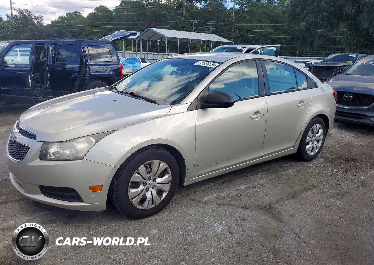 2013 Chevrolet Cruze Ls VIN:1G1PA5SH1D7249800 - 1