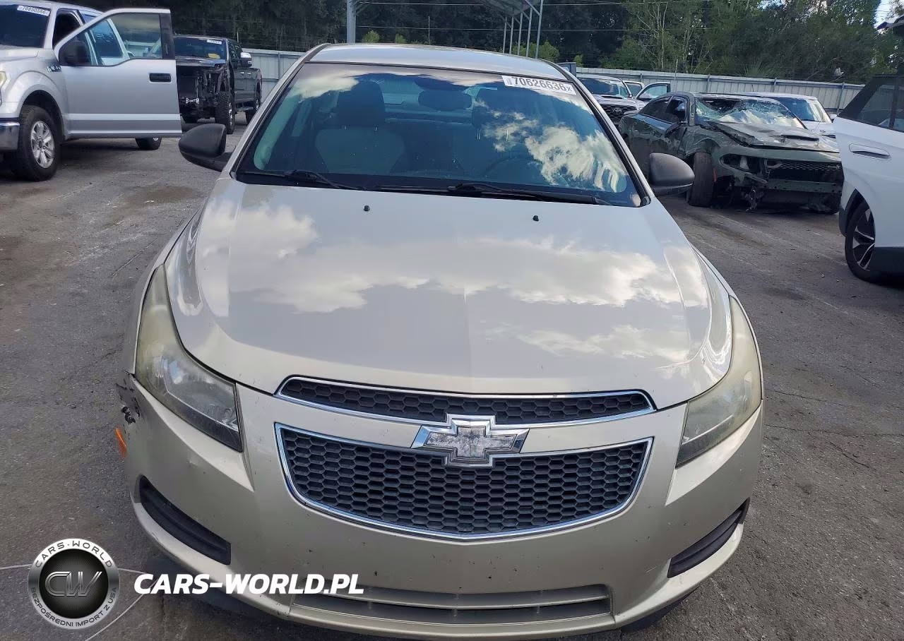 2013 Chevrolet Cruze Ls VIN:1G1PA5SH1D7249800 - 5