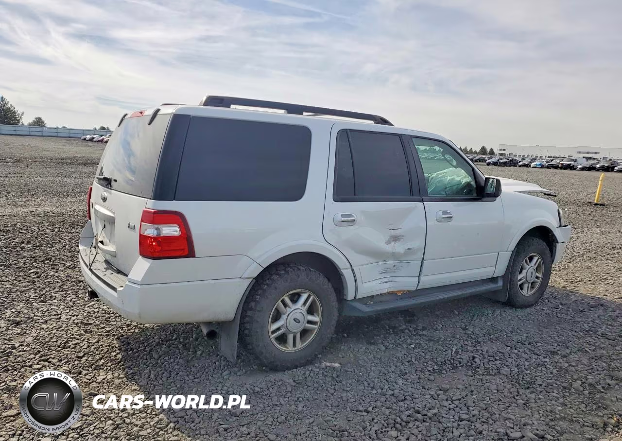 2014 Ford Expedition Xlt VIN:1FMJU1J54EEF35265 - 3