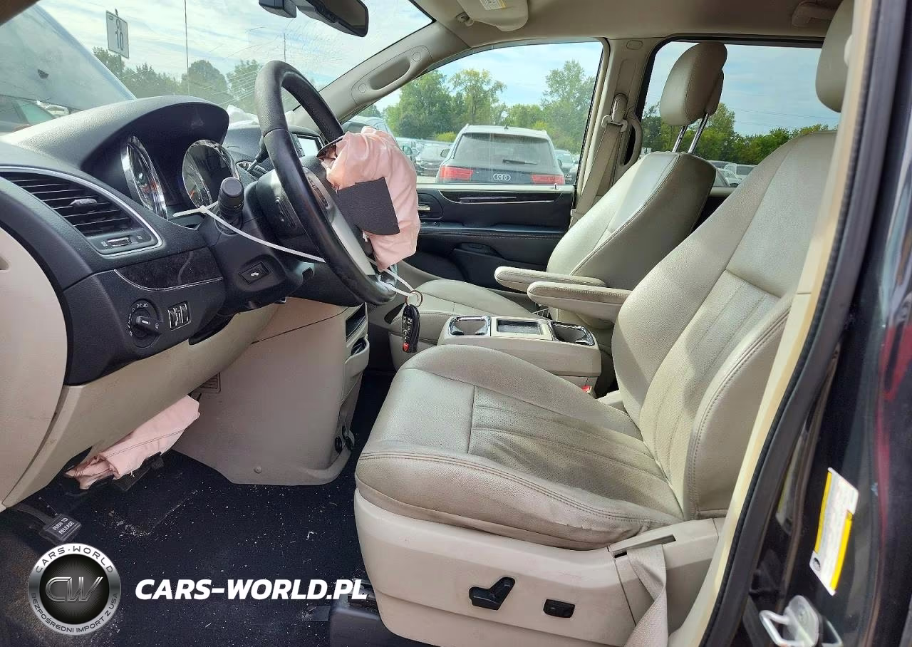 2012 Chrysler Town & Country Touring VIN:2C4RC1BGXCR252606 - 7