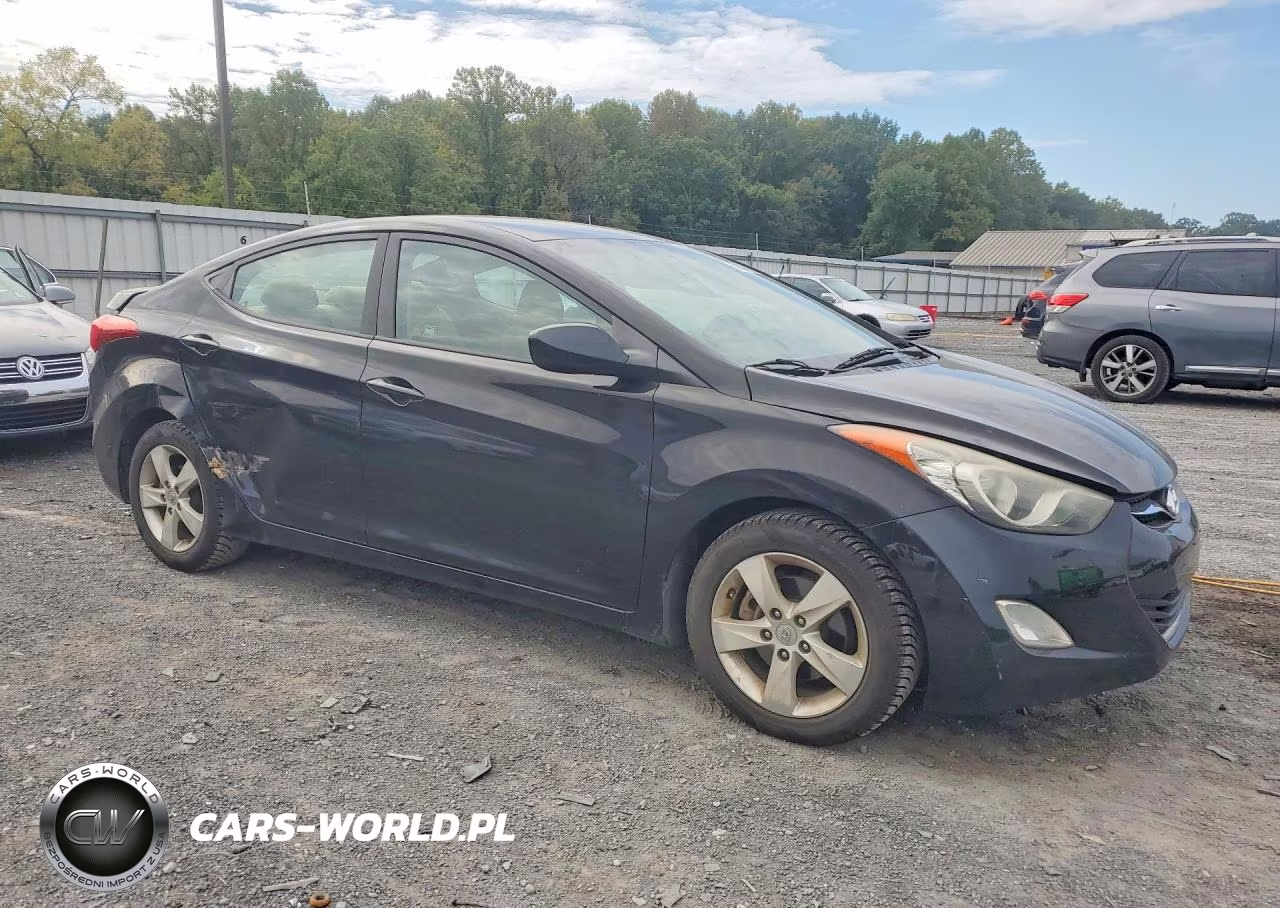 2012 Hyundai Elantra Gls VIN:KMHDH4AE2CU240820 - 4