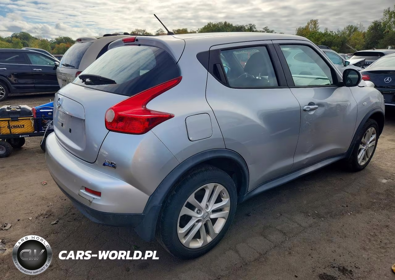2014 Nissan Juke S VIN:JN8AF5MVXET483755 - 3