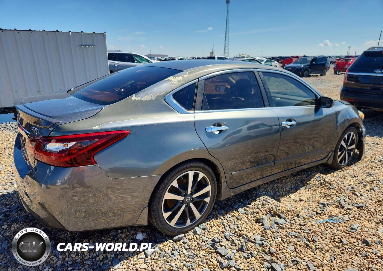 2017 Nissan Altima 2.5 Sr VIN:1N4AL3AP3HC493794 - 3