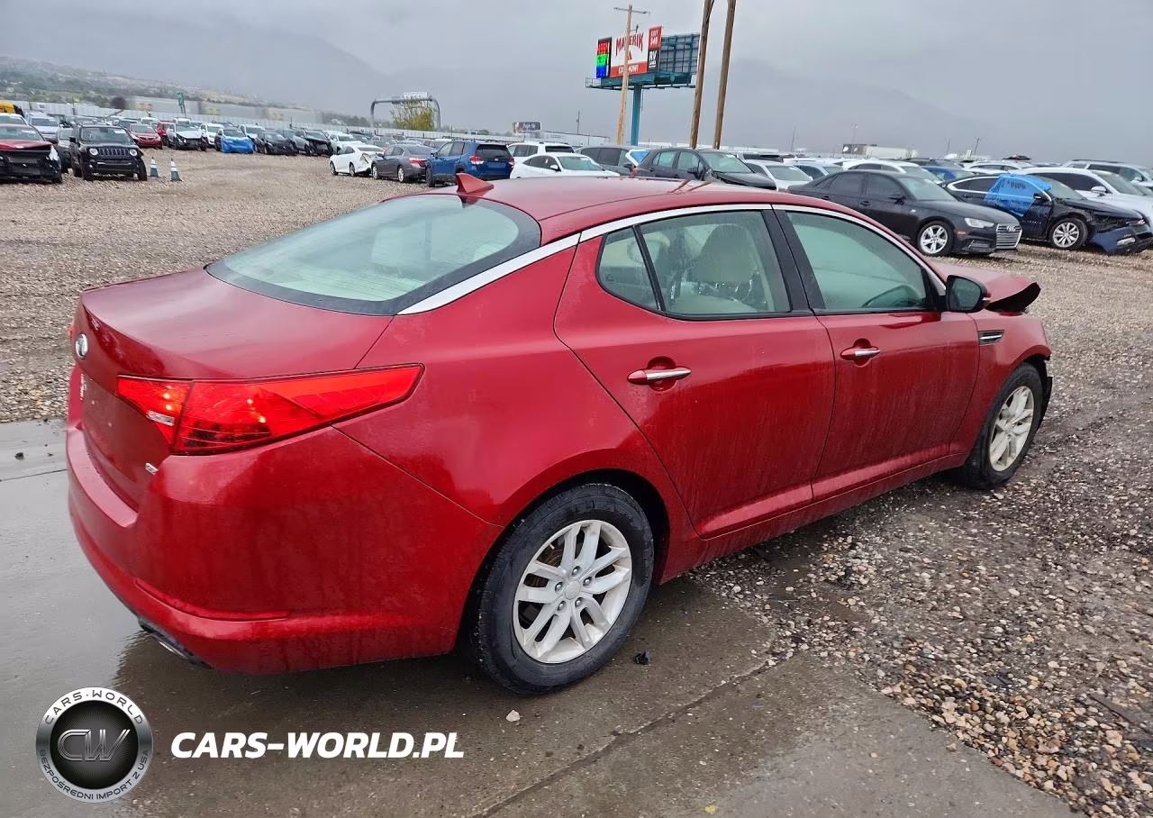 2012 Kia Optima Lx VIN:5XXGM4A72CG040847 - 3