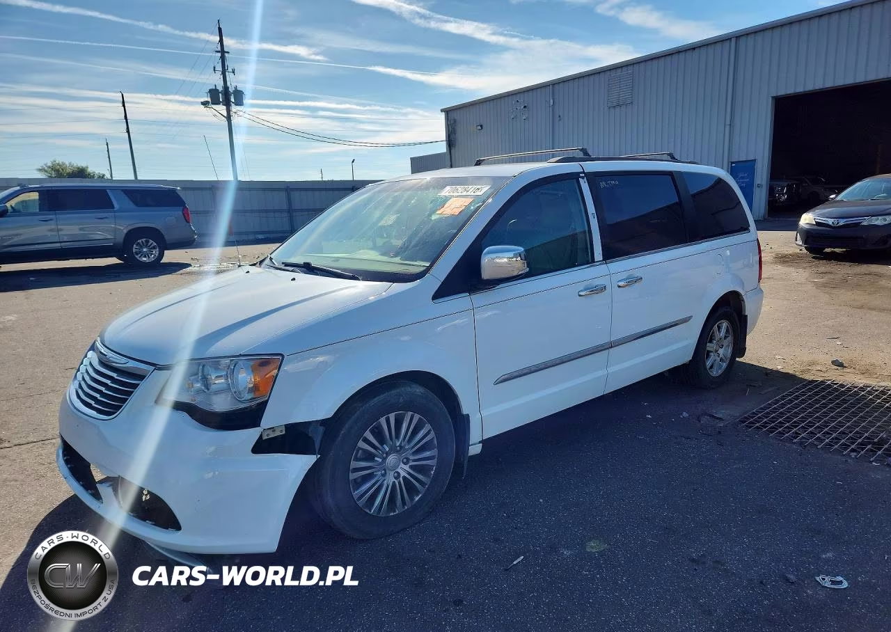 2016 Chrysler Town & Country Touring L – zdjęcie 1 z 12