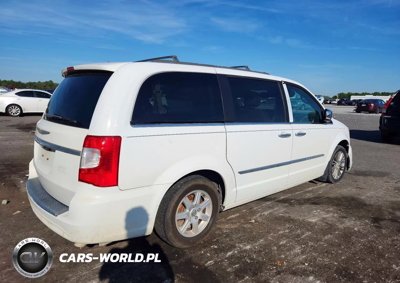 2016 Chrysler Town & Country Touring L VIN:2C4RC1CG1GR188802 - 3